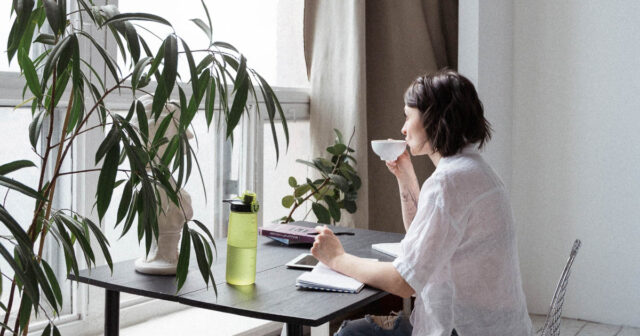 5-Tips-on-Creating-the-Perfect-Home-Workspace_22F_.jpg
