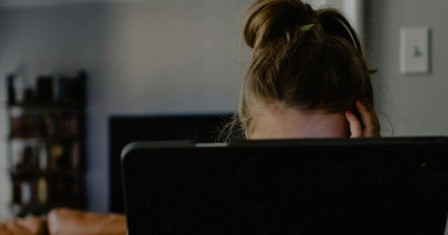 Freelance-Tips_-What-to-Do-When-a-Client-Wont-Pay_21F_.jpg
