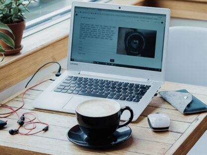 How-to-Become-a-Freelancer_-A-Guide-for-Beginners-_23F_.jpg