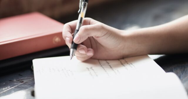 How-to-Write-a-Freelance-Writing-Resume_23F_.jpg