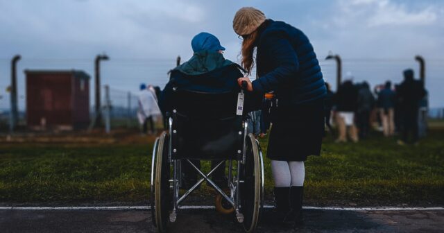 How-Flexible-Work-Can-Help-Reduce-Caregiver-Burnout_23F_.jpg