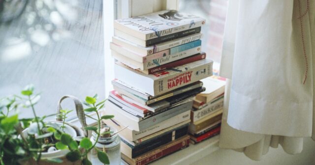 Between-or-Among_-Whats-the-Difference__23F_.jpg
