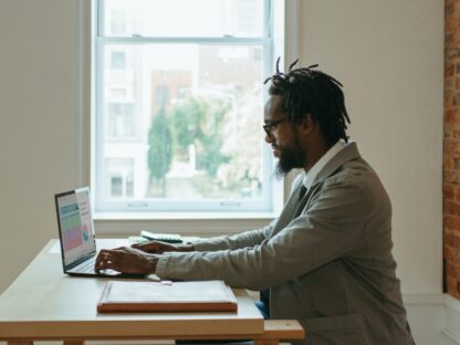 How-to-Find-Work-From-Home-Editing-Jobs_23F_.jpg