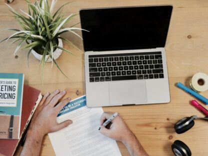 Do-Freelance-Writers-Need-a-Professional-Development-Plan__23F_.jpg