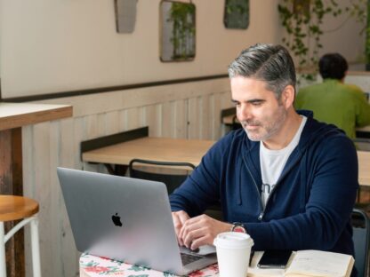 X-Reasons-to-Join-an-Online-Freelance-Community_23F_.jpg