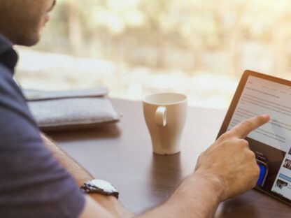 A-Guide-to-Blogging-on-LinkedIn-as-a-Freelancer_23F_-1.jpg