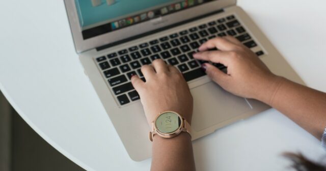 Whats-the-Difference-between-a-Blog-Post-and-an-Article__23F_.jpg