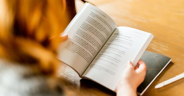 X-Must-Read-Content-Writing-Books-for-Freelancers_23F_.jpg
