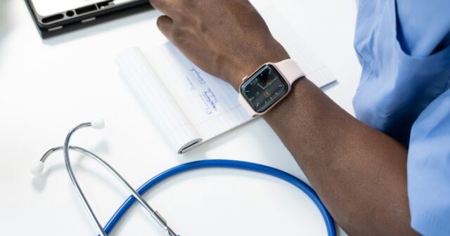 How-to-Become-a-Nurse-Writer_24F_.jpg