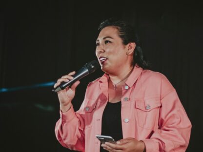 How-to-Become-a-Public-Speaker_24F_.jpg