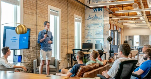 How-to-Find-Public-Speaking-Jobs-and-Opportunities_24F_.jpg